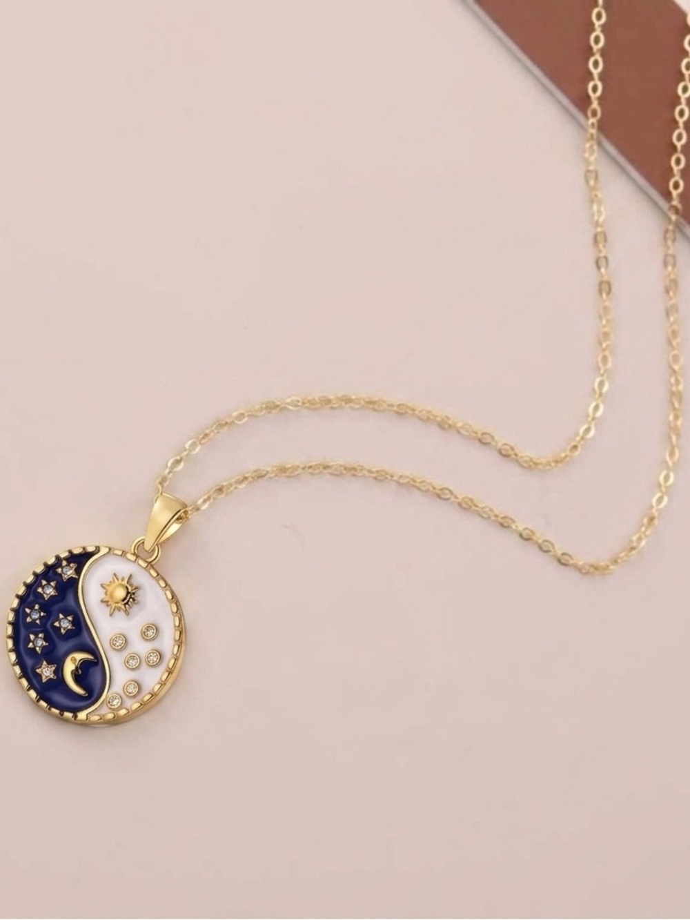 “Night vs Day” Yin Yang Sun Moon Blue White Star Crystal Gold Medallion Necklace - Picture 6 of 8